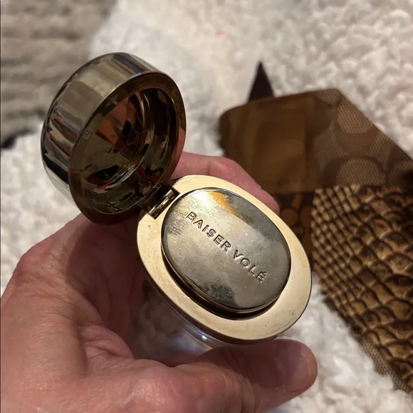 Cartier Fragrance ; Baiser Vole